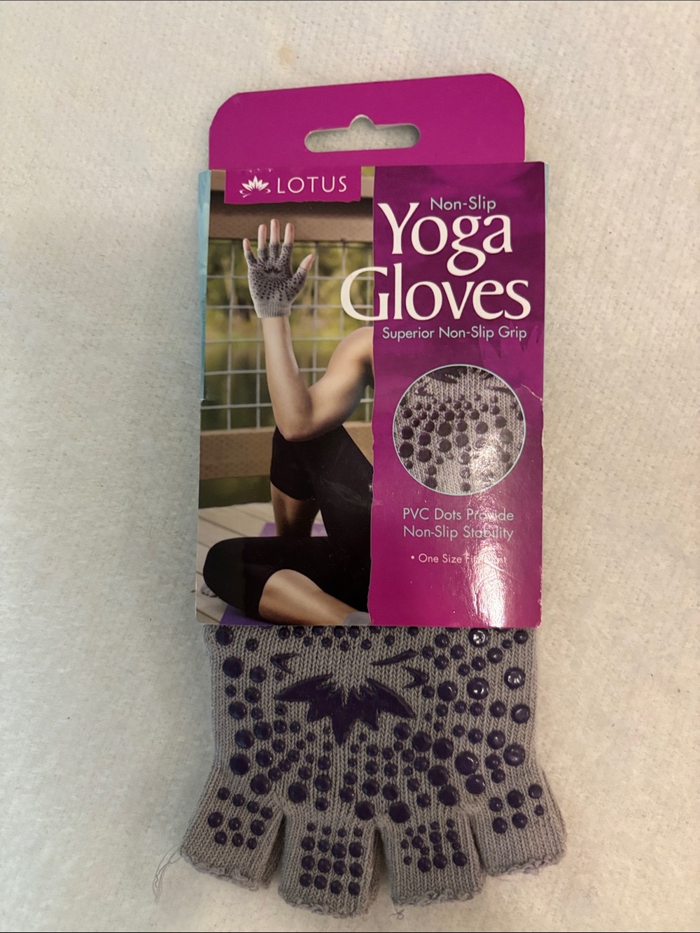 NWT LOTUS Non-Slip Yoga Gloves Gray OS Fits Most